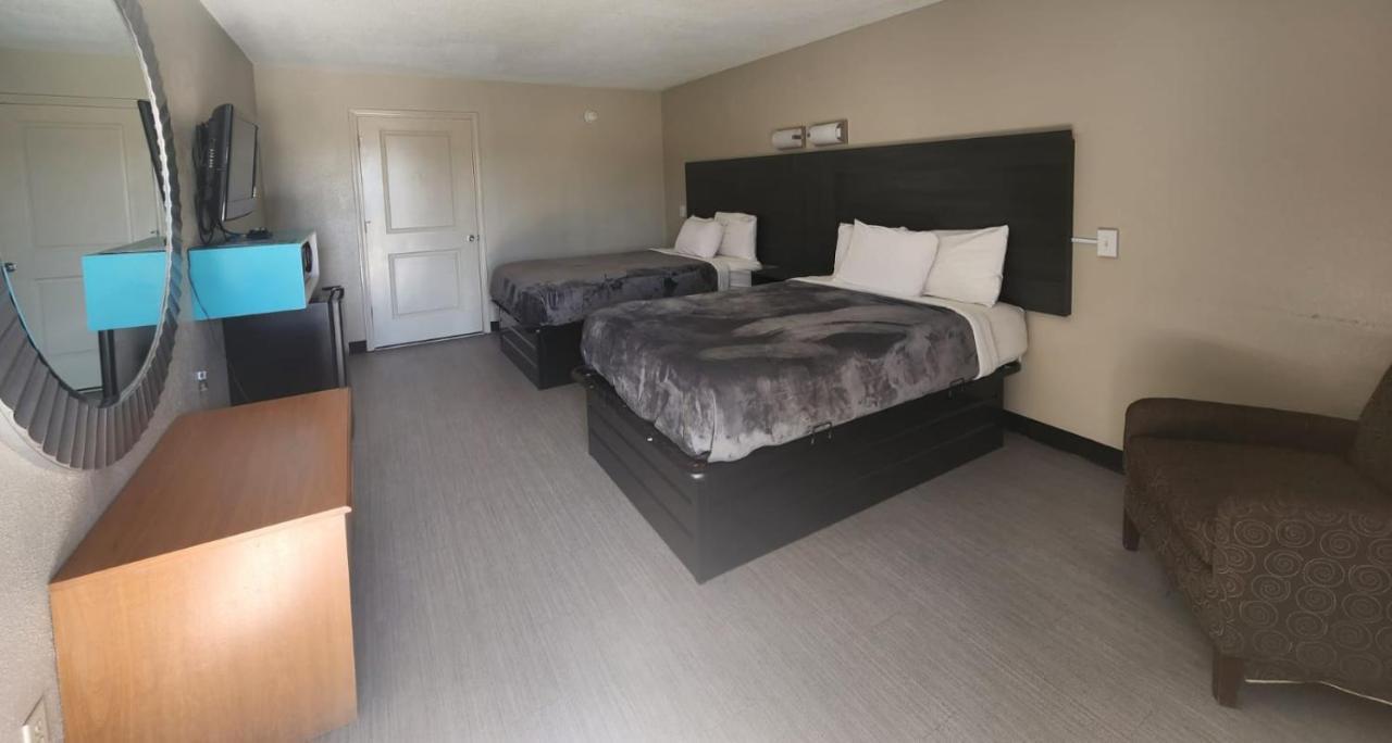 Executive Motel Ferry Pass