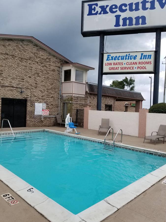 Executive Motel 2*