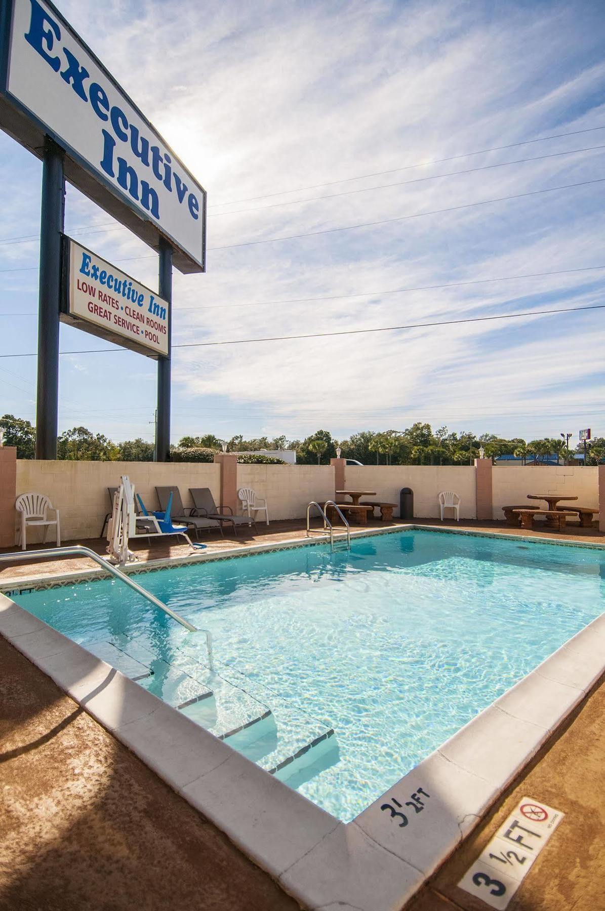 Executive Motel 2*